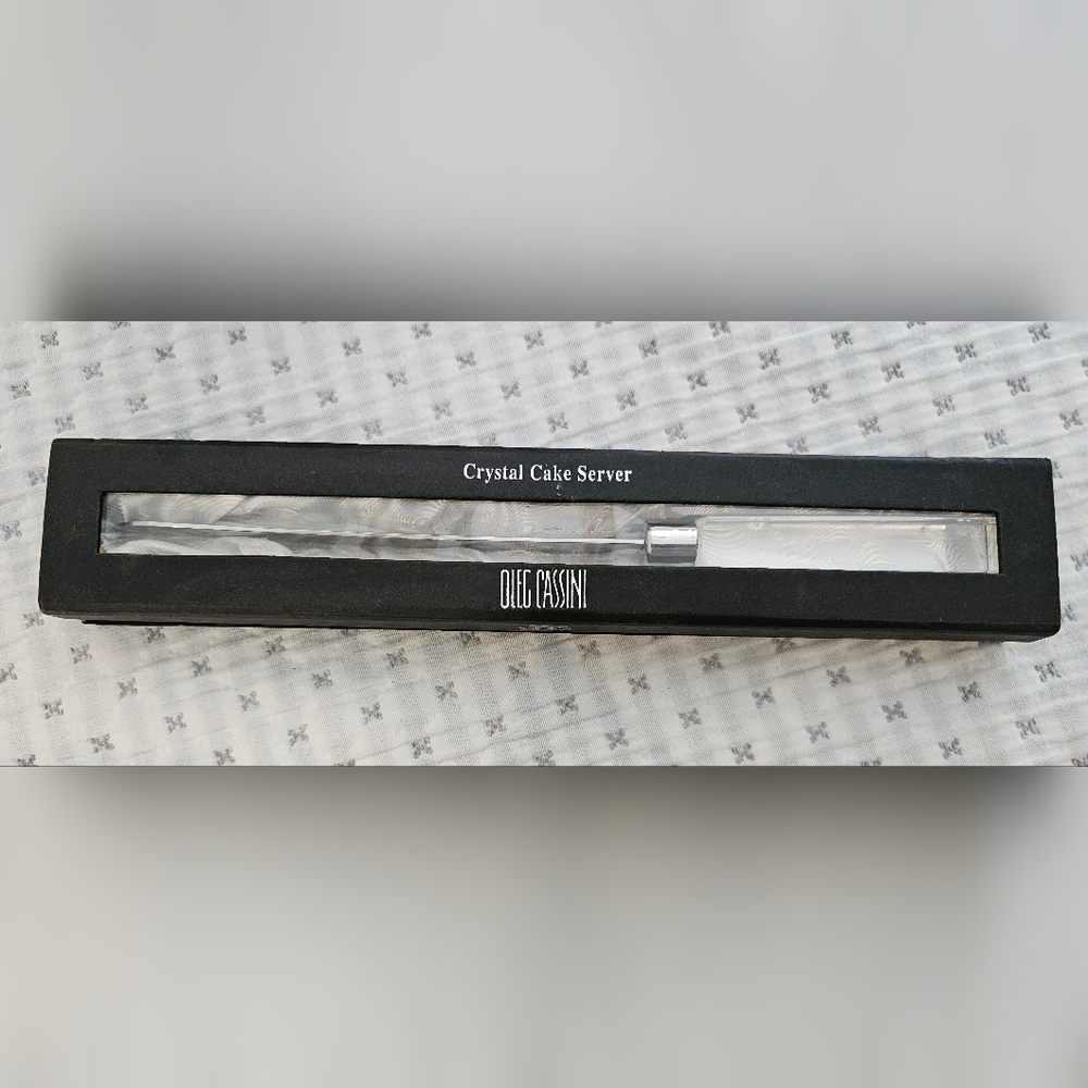 Oleg Cassini Crystal cake knife